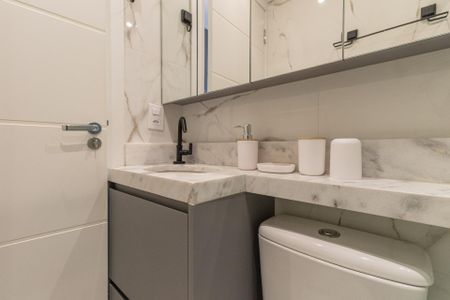 Studio para alugar com 27m², 1 quarto e sem vaga Studio para alugar com 27m², 1 quarto e sem vagaBanheiro Social