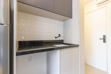 Studio para alugar com 27m², 1 quarto e sem vaga Studio para alugar com 27m², 1 quarto e sem vagaÁrea de Serviço