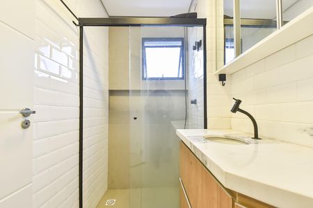 Banheiro de kitnet/studio para alugar com 1 quarto, 28m² em Ipiranga, São Paulo