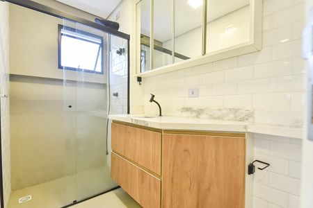 Banheiro de kitnet/studio para alugar com 1 quarto, 28m² em Ipiranga, São Paulo