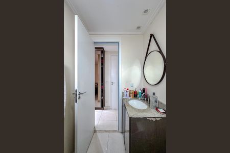 Apartamento à venda com 100m², 2 quartos e 2 vagas Apartamento à venda com 100m², 2 quartos e 2 vagasBanheiro da Suíte