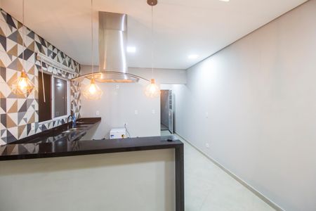 Casa para alugar com 125m², 2 quartos e 2 vagasCozinha