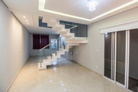 Sala  de casa para alugar com 2 quartos, 125m² em Jardim Ana Cristina(votupoca), Barueri