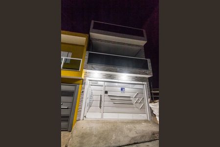 Casa para alugar com 125m², 2 quartos e 2 vagasFachada