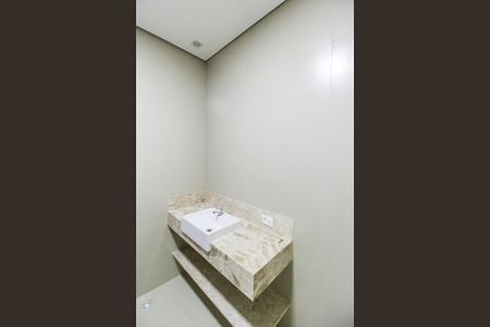 Casa para alugar com 125m², 2 quartos e 2 vagasBanheiro social