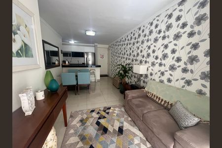 Apartamento à venda com 73m², 3 quartos e 1 vagaSala de TV
