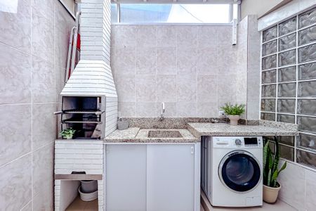 Casa à venda com 180m², 3 quartos e 2 vagasChurrasqueira