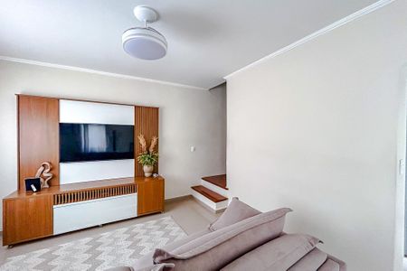 Casa à venda com 180m², 3 quartos e 2 vagasSala