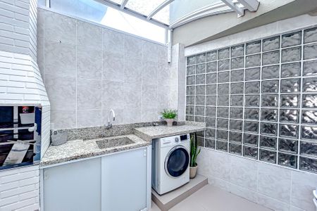 Casa à venda com 180m², 3 quartos e 2 vagasÁrea de Serviço