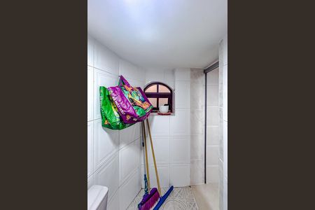 Casa à venda com 180m², 3 quartos e 2 vagasBanheiro de serviço