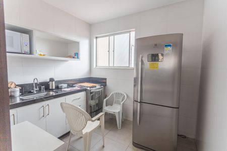 Apartamento para alugar com 90m², 3 quartos e 1 vaga Apartamento para alugar com 90m², 3 quartos e 1 vagaÁrea comum - Cozinha do Salão de festas