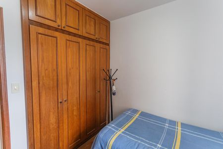 Quarto 2 de apartamento à venda com 3 quartos, 90m² em Santo Antônio, Belo Horizonte