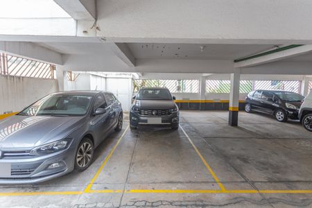 Garagem de apartamento à venda com 3 quartos, 90m² em Santo Antônio, Belo Horizonte