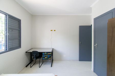 Casa à venda com 168m², 3 quartos e 2 vagas Casa à venda com 168m², 3 quartos e 2 vagasSuíte