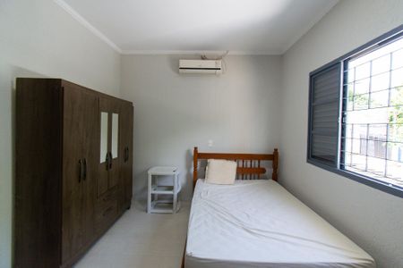 Casa à venda com 168m², 3 quartos e 2 vagas Casa à venda com 168m², 3 quartos e 2 vagasSuíte