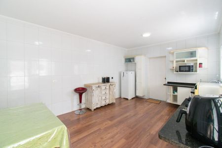 Casa à venda com 168m², 3 quartos e 2 vagas Casa à venda com 168m², 3 quartos e 2 vagasCozinha