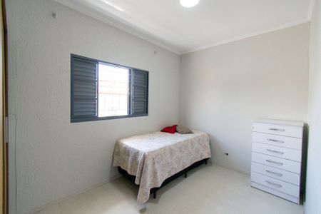 Casa à venda com 168m², 3 quartos e 2 vagas Casa à venda com 168m², 3 quartos e 2 vagasQuarto 2