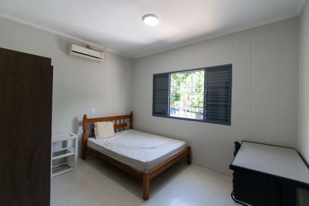 Casa à venda com 168m², 3 quartos e 2 vagas Casa à venda com 168m², 3 quartos e 2 vagasSuíte