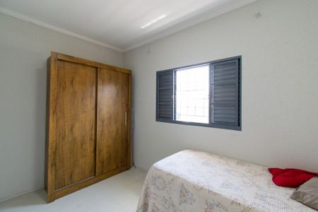 Casa à venda com 168m², 3 quartos e 2 vagas Casa à venda com 168m², 3 quartos e 2 vagasQuarto 2