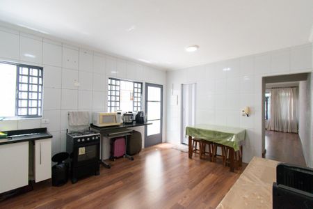 Casa à venda com 168m², 3 quartos e 2 vagas Casa à venda com 168m², 3 quartos e 2 vagasCozinha