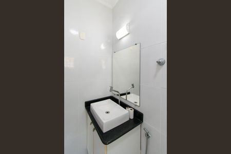 Casa à venda com 168m², 3 quartos e 2 vagas Casa à venda com 168m², 3 quartos e 2 vagasBanheiro da Suíte