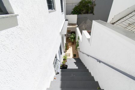 Casa à venda com 168m², 3 quartos e 2 vagas Casa à venda com 168m², 3 quartos e 2 vagasEdicula