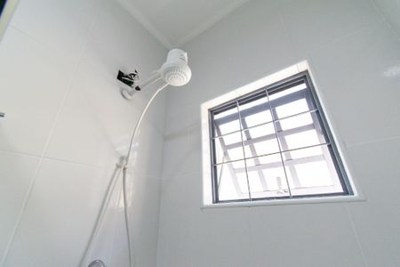 Casa à venda com 168m², 3 quartos e 2 vagas Casa à venda com 168m², 3 quartos e 2 vagasBanheiro Social