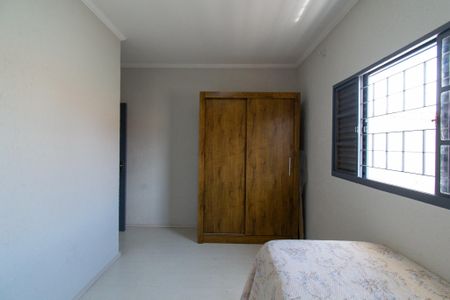 Casa à venda com 168m², 3 quartos e 2 vagas Casa à venda com 168m², 3 quartos e 2 vagasQuarto 2