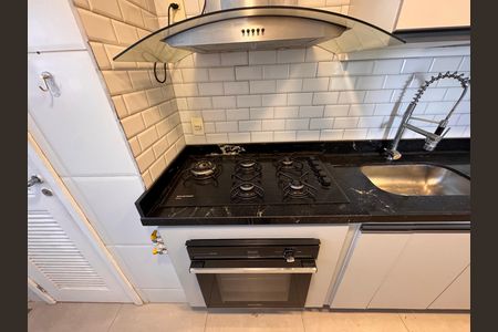 Apartamento para alugar com 88m², 3 quartos e 2 vagas Apartamento para alugar com 88m², 3 quartos e 2 vagasCozinha e Área de Serviço