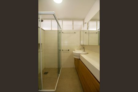 Apartamento para alugar com 103m², 3 quartos e 1 vaga Apartamento para alugar com 103m², 3 quartos e 1 vagaBanheiro da Suíte