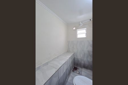 Banheiro de kitnet/studio para alugar com 1 quarto, 25m² em Ipiranga, São Paulo