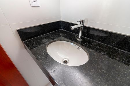Apartamento à venda com 50m², 2 quartos e 1 vaga Apartamento à venda com 50m², 2 quartos e 1 vagaBanheiro 2