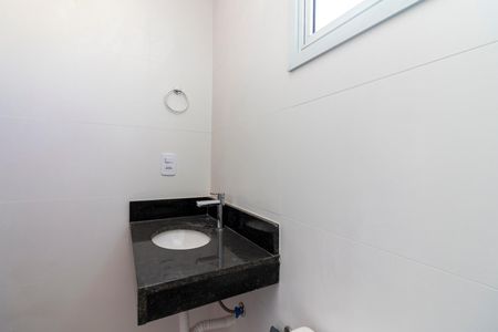 Apartamento à venda com 55m², 2 quartos e 1 vaga Apartamento à venda com 55m², 2 quartos e 1 vagaBanheiro