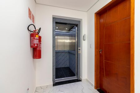 Apartamento à venda com 65m², 2 quartos e 1 vagaElevador