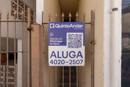 Placa instalada de casa para alugar com 1 quarto, 63m² em Vila Industrial, São Paulo