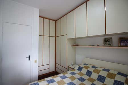 Casa de condomínio à venda com 120m², 3 quartos e 2 vagasSuíte