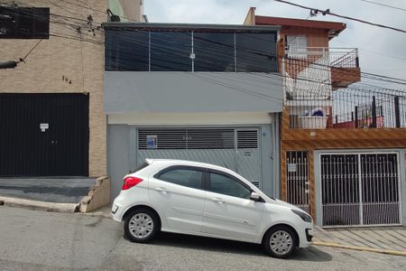 Casa à venda com 220m², 4 quartos e 1 vaga Casa à venda com 220m², 4 quartos e 1 vagaFachada