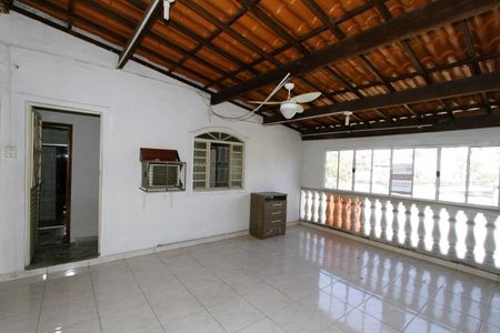 Casa à venda com 250m², 5 quartos e 2 vagasCasa 2 - Sala