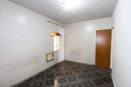 Casa à venda com 250m², 5 quartos e 2 vagasQuarto 5