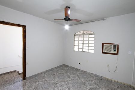 Casa à venda com 250m², 5 quartos e 2 vagasCasa 2 - Sala