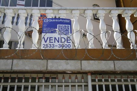 Casa à venda com 250m², 5 quartos e 2 vagasPlaca