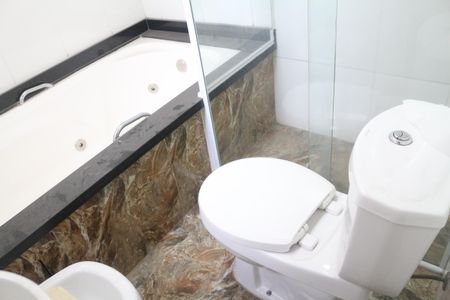 Casa à venda com 160m², 3 quartos e 2 vagasBanheiro da Suíte 1