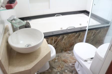 Casa à venda com 160m², 3 quartos e 2 vagasBanheiro da Suíte 1