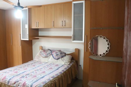 Casa à venda com 160m², 3 quartos e 2 vagasSuíte 1