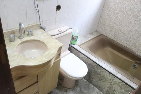 Casa à venda com 160m², 3 quartos e 2 vagasBanheiro 1
