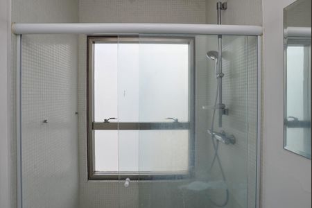 Apartamento para alugar com 70m², 2 quartos e 1 vaga Apartamento para alugar com 70m², 2 quartos e 1 vagaBanheiro do quarto 1 Suíte