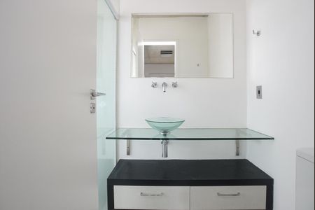 Apartamento para alugar com 70m², 2 quartos e 1 vaga Apartamento para alugar com 70m², 2 quartos e 1 vagaBanheiro do quarto 1 Suíte