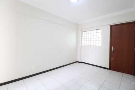 Sala de apartamento para alugar com 1 quarto, 42m² em Tibery, Uberlândia