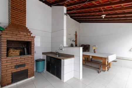 Casa à venda com 289m², 3 quartos e 5 vagas Casa à venda com 289m², 3 quartos e 5 vagasArea Externa