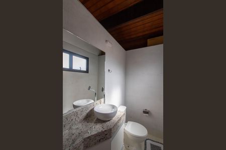 Casa à venda com 289m², 3 quartos e 5 vagas Casa à venda com 289m², 3 quartos e 5 vagasSotão